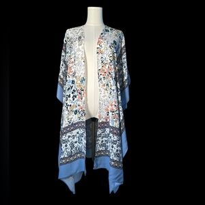 Maurices Open Front Floral‎ Kimono